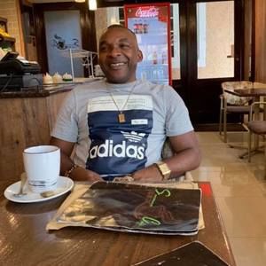 Meet your Posher, Carl